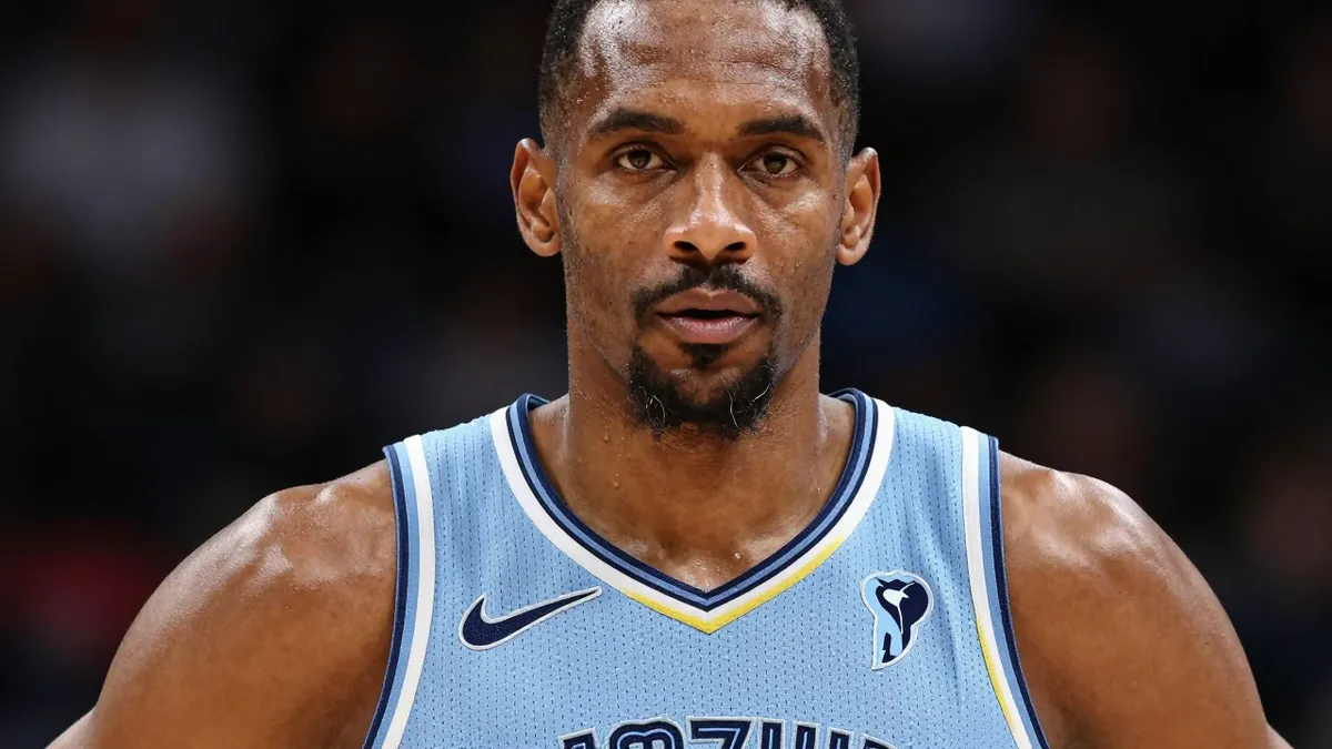 For 901 Day, we rank the nine players who defined Memphis Grizzlies basketball, from Grit 'n' Grind heroes to modern...
